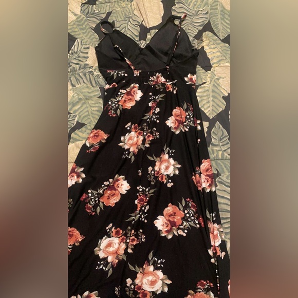 Flower dress - Picture 2 of 2